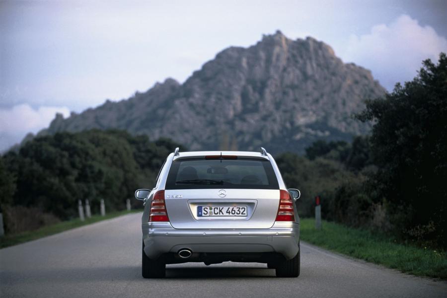  Mercedes-Benz C-Class Estate 2004 года  (фото 13 из 68)